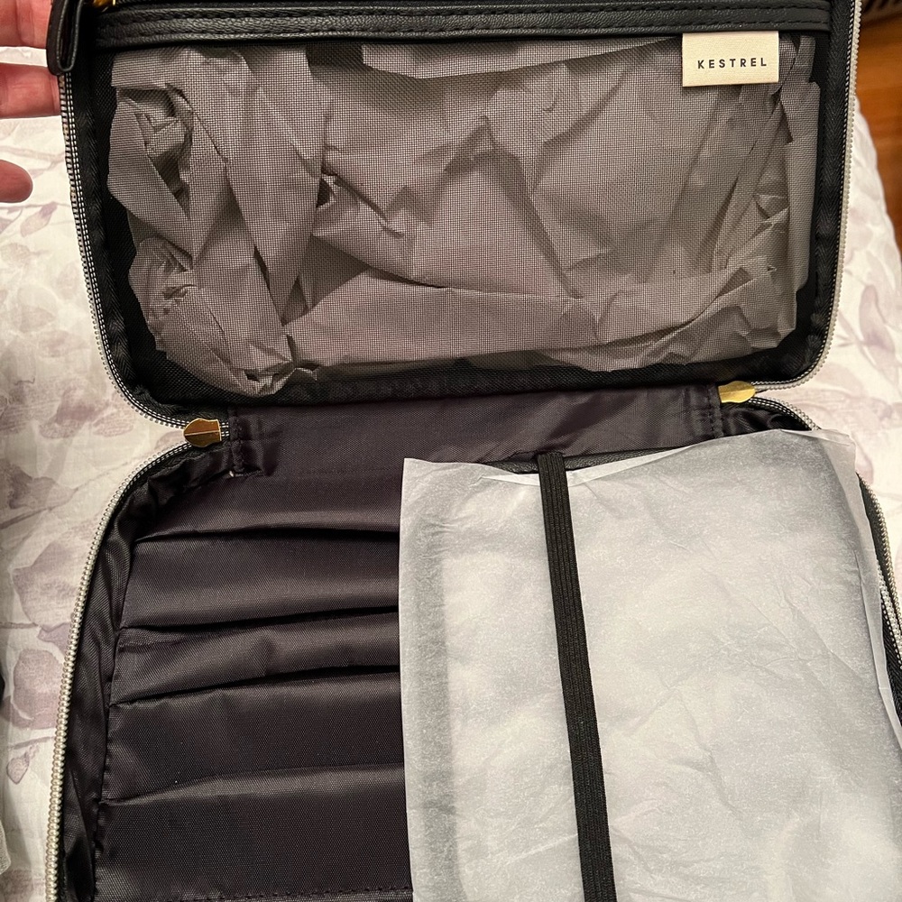 Kestrel Make Up Bag - Picture 8 of 11